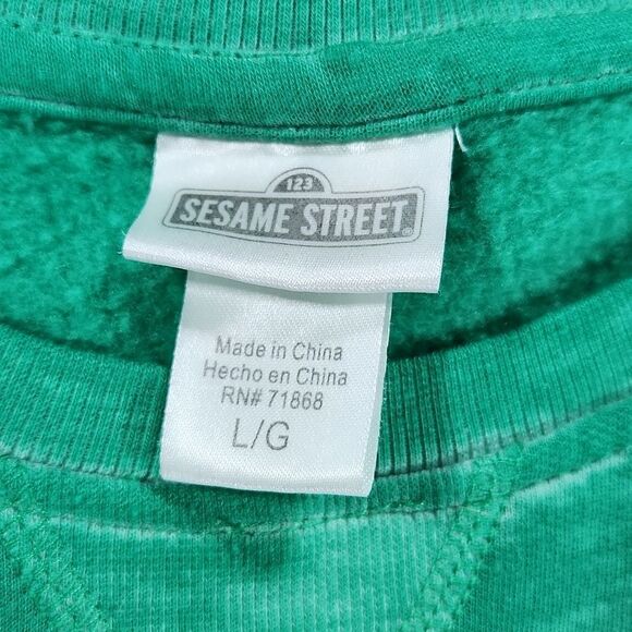 💚Sesame Street Green Oscar the Grouch Soft Lightweight Sweatshirt Large - Picture 10 of 13